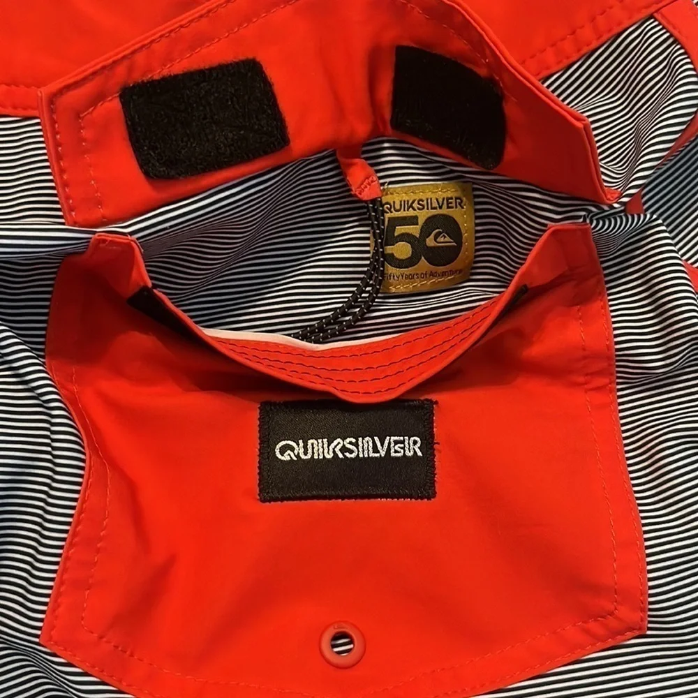 NWOT Quiksilver Men's Highline Tijuana Red White & Navy Board Shorts Size 34